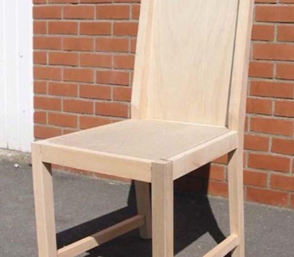stoelen uit hout